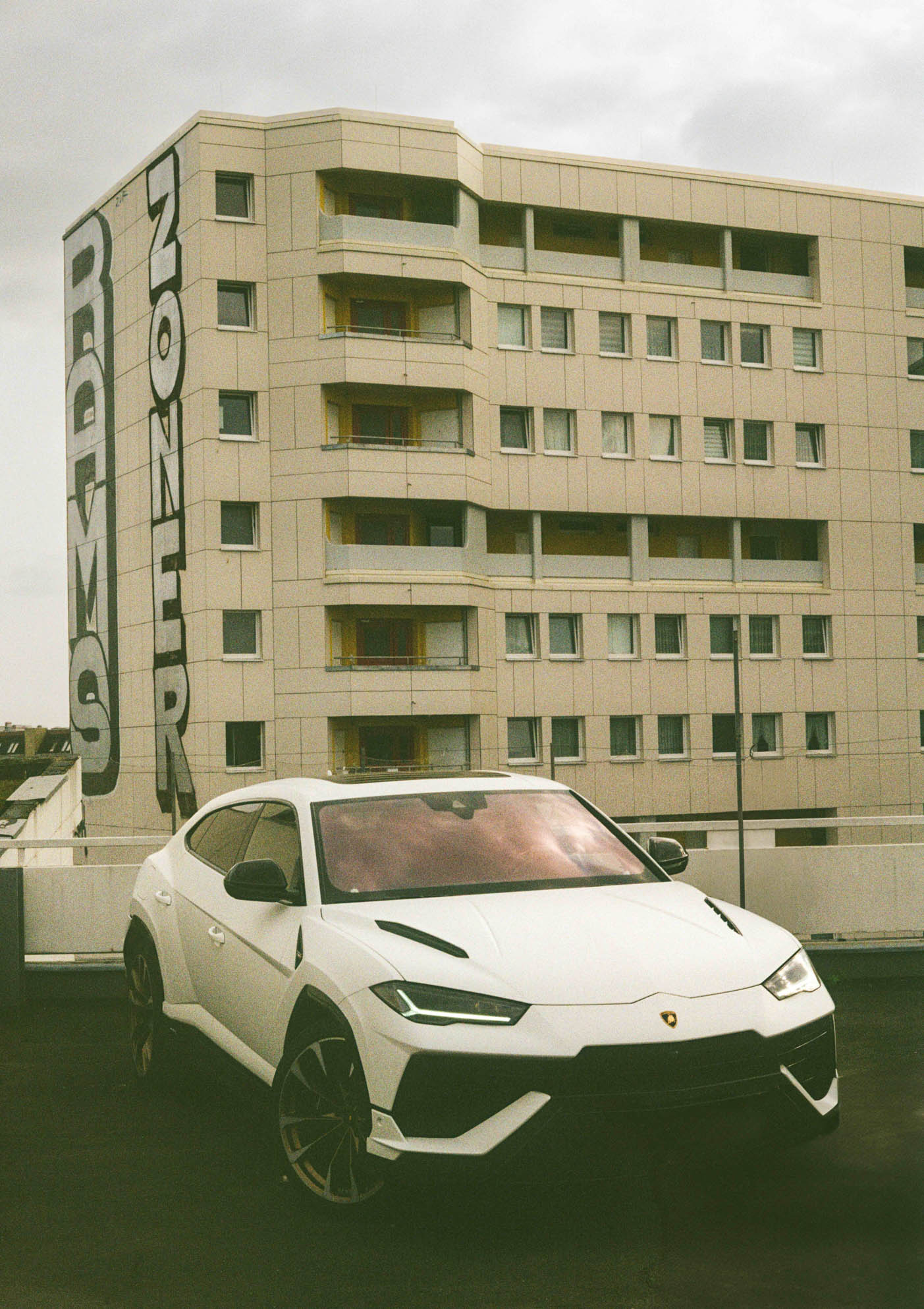 LAMBORGHINI URUS